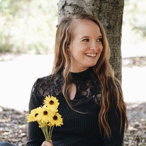 Meet your Posher, Emily